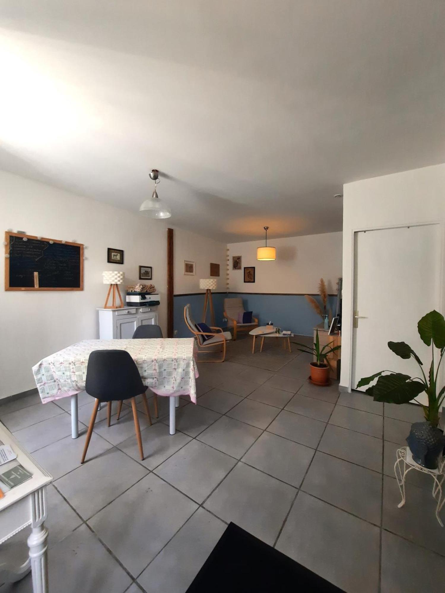 Agreable Appartement T2 Proche Centre Nîmes Exterior photo